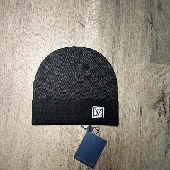 Other - Black luxury style knit hat